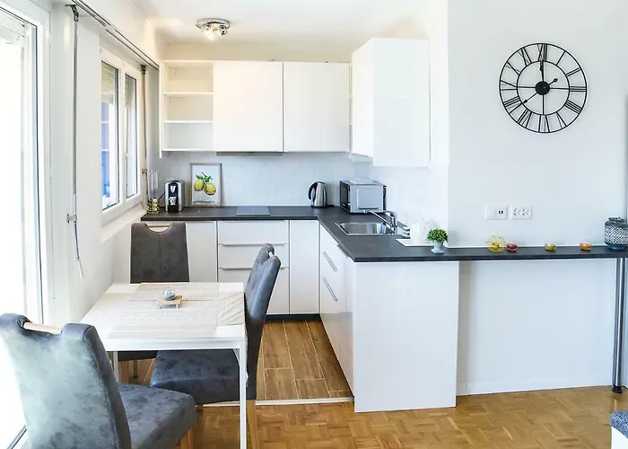 Apartment With View *